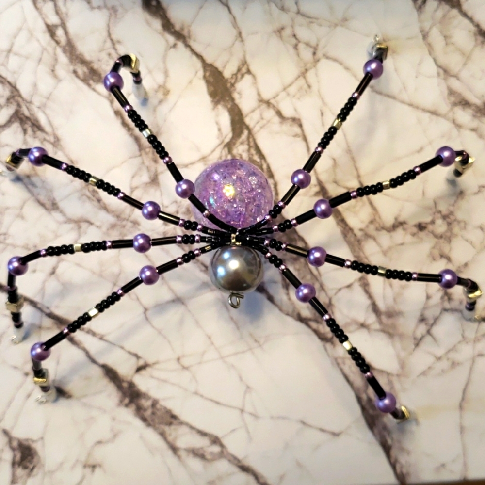 Beaded spider  🕷